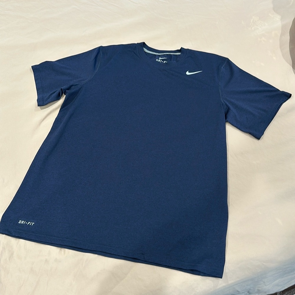 Nike tee